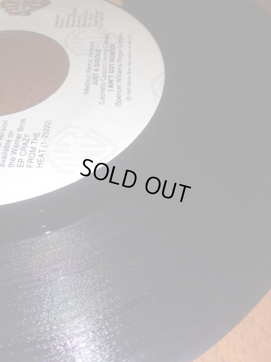 画像3: DAVID LEE ROTH♪JUST A GIGOLO/I AIN'T GOT NOBODY♪ (3)