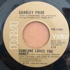 画像1: CHARLEY PRIDE ♪ SOMEONE LOVES YOUR HONEY ♪ (1)