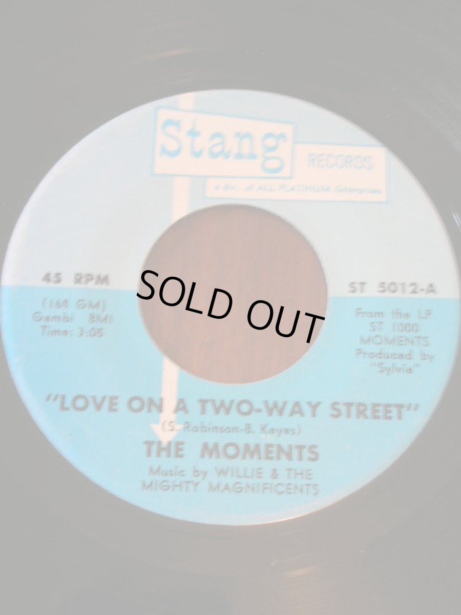 画像1: MOMENTS♪LOVE ON A TWO WAY STREET♪ (1)