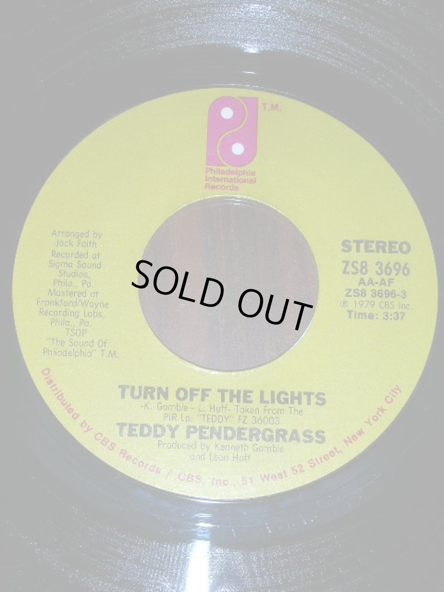 画像1: TEDDY PENDERGRASS♪TURN OFF THE LIGHTS♪ (1)